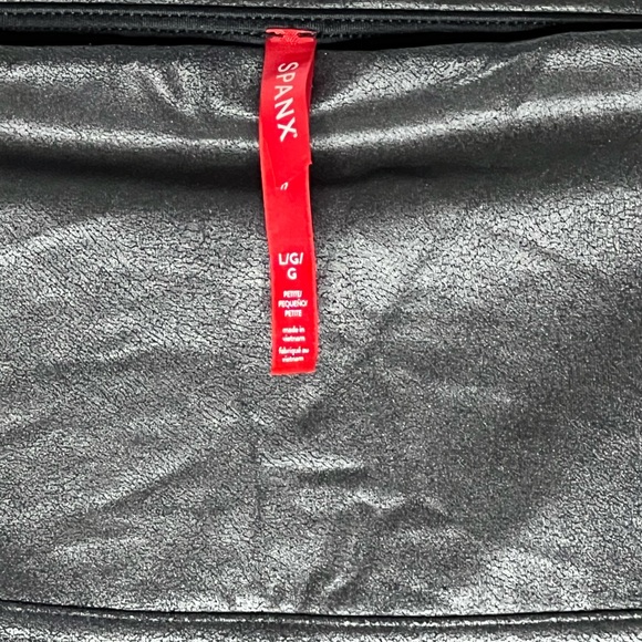 SPANX Faux Leather Leggings Petite Large Black High Rise Stretch Pants - Picture 6 of 7